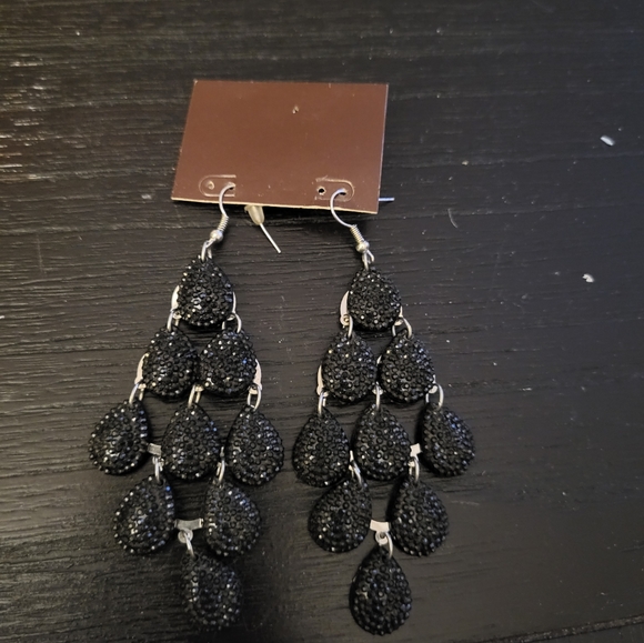 4" Black textured earrings - Picture 1 of 3